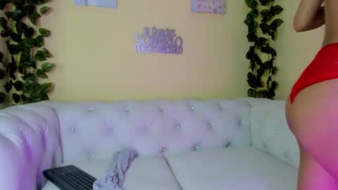 Snapshot of cherry_sussan chatting on December 13, 6:21 am Sussan Cherry online show from December 13, 6:21 am