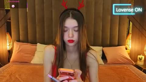 Snapshot of cherry_wipe chatting on November 30, 7:34 am Cherry Wipe online show from November 30, 7:34 am