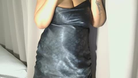 Snapshot of cherrybabexx chatting on February 10, 2:16 pm Cherrybabe online show from February 10, 2:16 pm