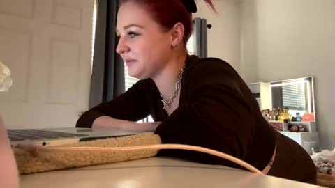 Snapshot of cherrybaby690 chatting on February 19, 10:53 pm cherrybaby690 online show from February 19, 10:53 pm