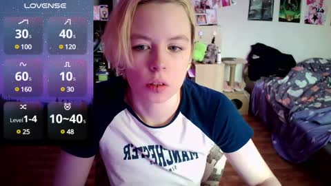 cherrybaby_0 online show from December 10, 7:58 am