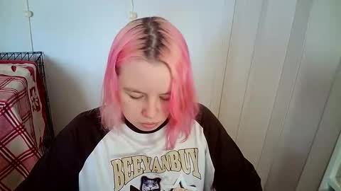 cherrybaby_0 online show from April 16, 10:16 am