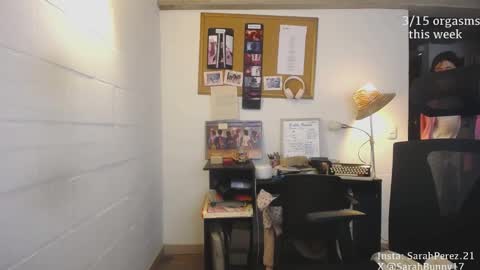 Snapshot of cherrybunny21 chatting on December 23, 4:12 am Sarah Prez online show from December 23, 4:12 am