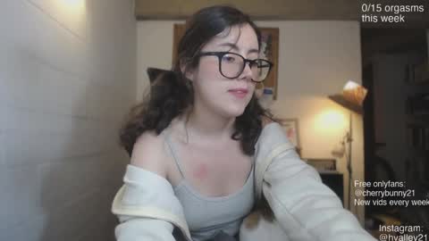 Sarah Prez online show from May 16, 6:32 am