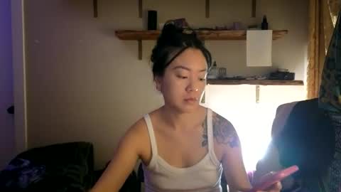 Snapshot of cherrycam777 chatting on November 18, 3:23 am Miss Cherry online show from November 18, 3:23 am