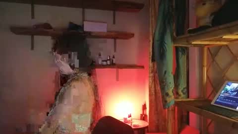 Snapshot of cherrycam777 chatting on November 26, 12:33 am Miss Cherry online show from November 26, 12:33 am