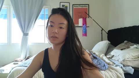 Snapshot of cherrycam777 chatting on December 20, 9:33 pm Miss Cherry online show from December 20, 9:33 pm