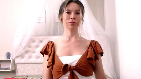 Snapshot of cherrycoloured chatting on January 17, 12:31 am Anna online show from January 17, 12:31 am