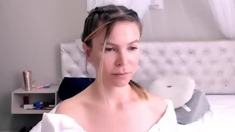 Snapshot of cherrycoloured chatting on January 22, 1:20 am Anna online show from January 22, 1:20 am