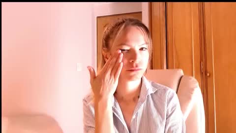 Snapshot of cherrycoloured chatting on November 11, 12:16 pm Anna online show from November 11, 12:16 pm