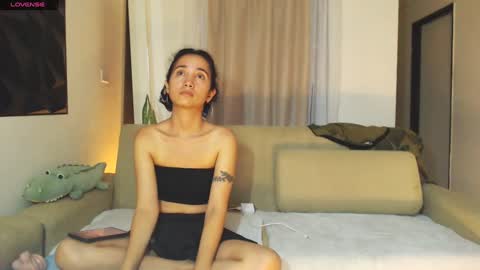 Snapshot of cherryl_b chatting on December 4, 3:26 am Cereza online show from December 4, 3:26 am