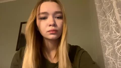 Lei online show from December 20, 1:34 am