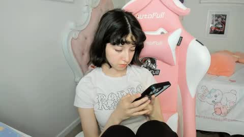 cherrycute666 online show from May 14, 4:41 am