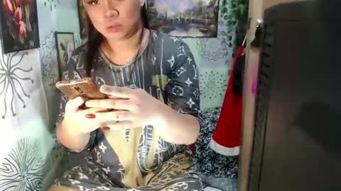 chescahotxxxl online show from December 11, 12:23 pm