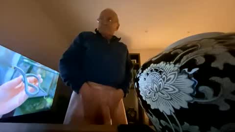 chesdave256249 online show from November 11, 5:02 pm