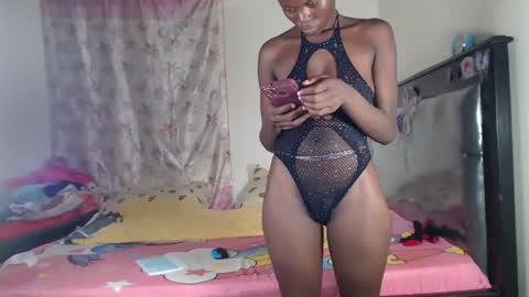 Snapshot of chessybee chatting on February 15, 5:20 pm chessybee online show from February 15, 5:20 pm