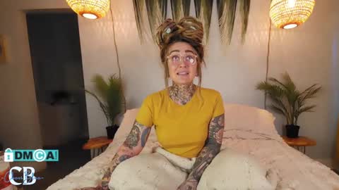 Chevi Blue online show from January 22, 4:02 pm