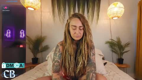 Chevi Blue online show from March 3, 3:20 pm