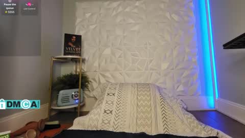 Chevi Blue online show from February 9, 4:00 pm