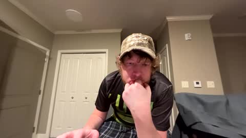 Snapshot of chevycamaro1978 chatting on December 22, 8:27 am chevycamaro1978 online show from December 22, 8:27 am