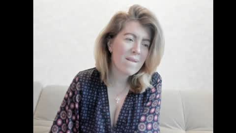 Snapshot of chicafortuna chatting on December 8, 6:01 am NBFG online show from December 8, 6:01 am