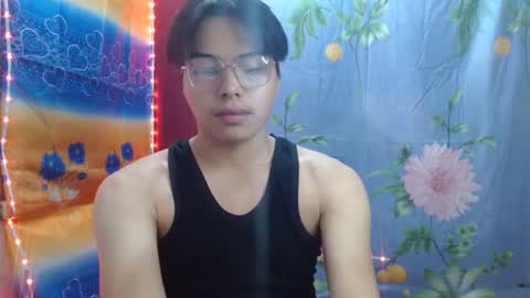 Snapshot of chicago_west chatting on January 6, 1:41 pm Ask me online show from January 6, 1:41 pm