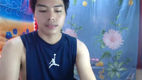 Snapshot of chicago_west chatting on January 23, 3:22 pm Ask me online show from January 23, 3:22 pm