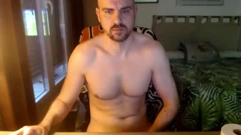 chicocam1983 online show from February 16, 4:42 pm