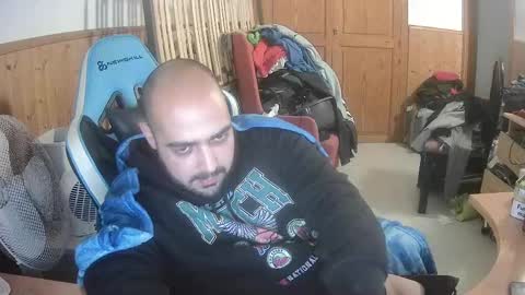 chicomallorca96 online show from February 20, 5:18 pm