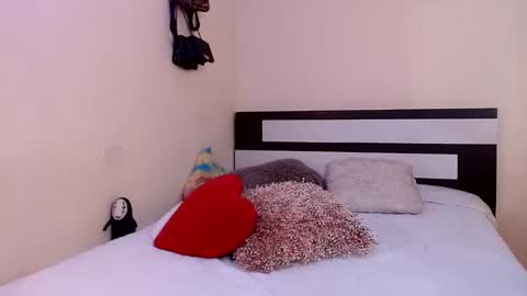 Snapshot of chikandela chatting on February 21, 9:22 pm Valentina online show from February 21, 9:22 pm