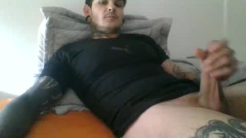 Snapshot of chikoink43 chatting on April 24, 5:43 am chikoink43 online show from April 24, 5:43 am