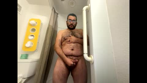 Snapshot of chillcub130895 chatting on December 30, 3:14 am chillcub130895 online show from December 30, 3:14 am