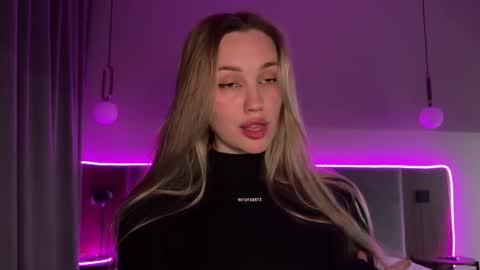 Goddess Vika - owner of all ur money online show from December 1, 3:17 pm