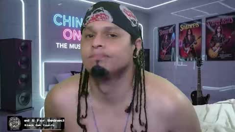 Enrique online show from October 17, 6:43 pm