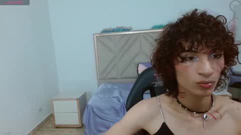 Snapshot of chipi_tay chatting on October 19, 11:55 am chipi_tay online show from October 19, 11:55 am