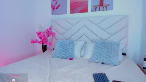 chloe_avery online show from October 5, 11:46 pm