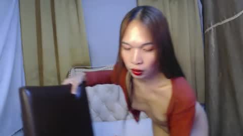 Snapshot of chloe_bilat chatting on November 5, 10:32 pm chloe_bilat online show from November 5, 10:32 pm