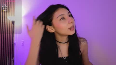 chloe_bluee_ online show from March 27, 11:21 am