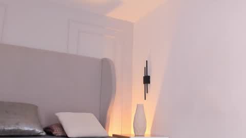 Chloe online show from January 5, 5:27 pm