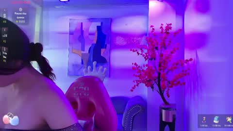 Chloe online show from March 27, 11:32 am