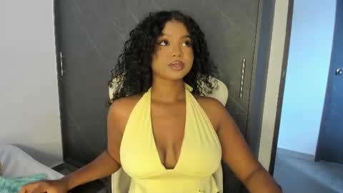 Snapshot of chloe_evans21 chatting on June 14, 7:38 pm chloe online show from June 14, 7:38 pm