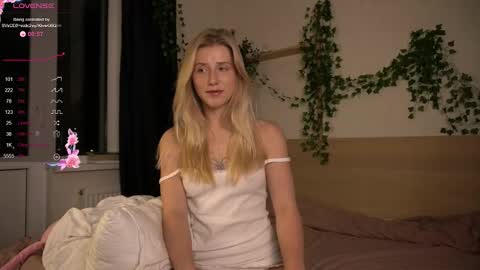 Arianaa Mourrr online show from October 26, 4:18 am