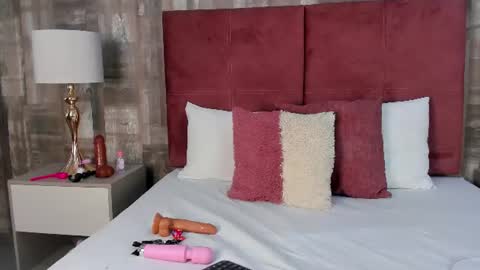 chloe_key online show from July 15, 11:59 am