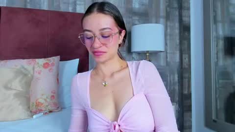 chloe_key online show from July 30, 6:51 pm