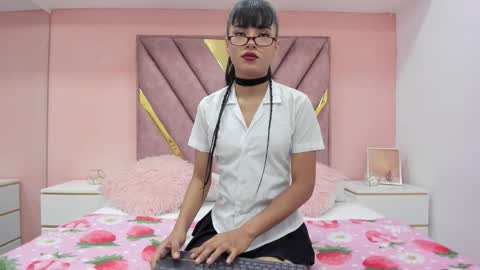 Chloe online show from March 11, 11:27 am