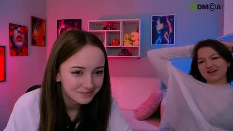 chloe_ley online show from June 4, 9:15 am
