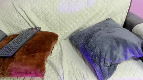 Snapshot of chloe_madisson chatting on February 22, 5:02 pm chloe online show from February 22, 5:02 pm