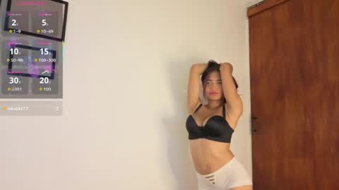 chloe online show from March 25, 1:39 pm