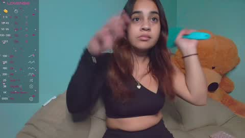 Snapshot of chloe_maia1 chatting on December 2, 2:09 am AMY online show from December 2, 2:09 am