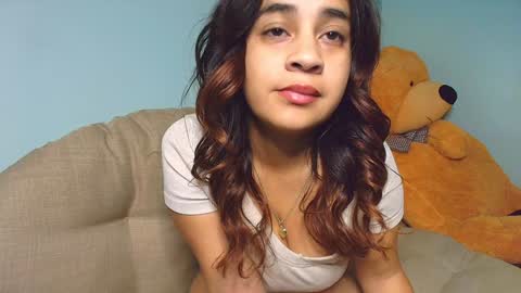 Snapshot of chloe_maia1 chatting on December 24, 2:21 am AMY online show from December 24, 2:21 am